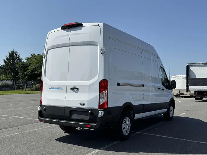 2023 Ford E-Transit