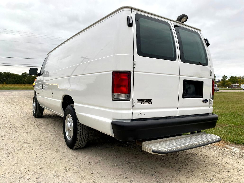 1999 Ford Econoline E-350 image 2