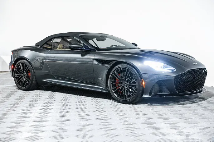 2021 Aston Martin DBS