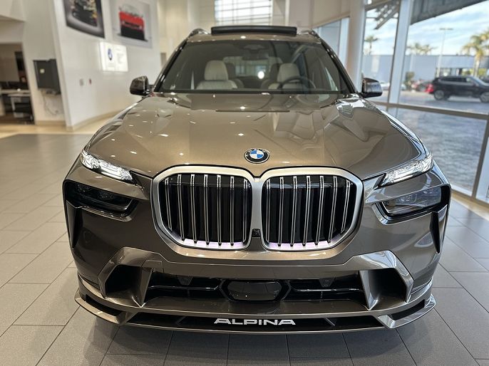 2025 BMW X7