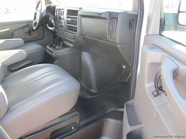 2014 Chevrolet Express 1500 image 10