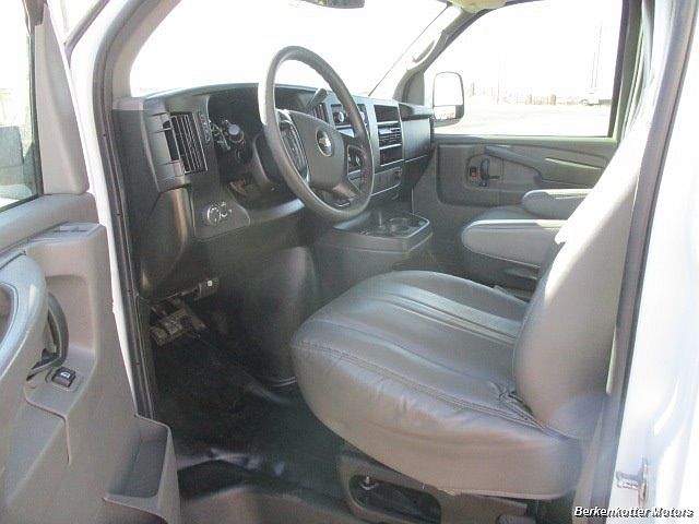 2014 Chevrolet Express 1500 image 23