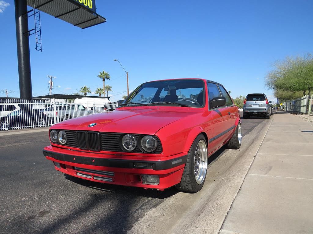 1989 BMW 3 Series 325is image 9