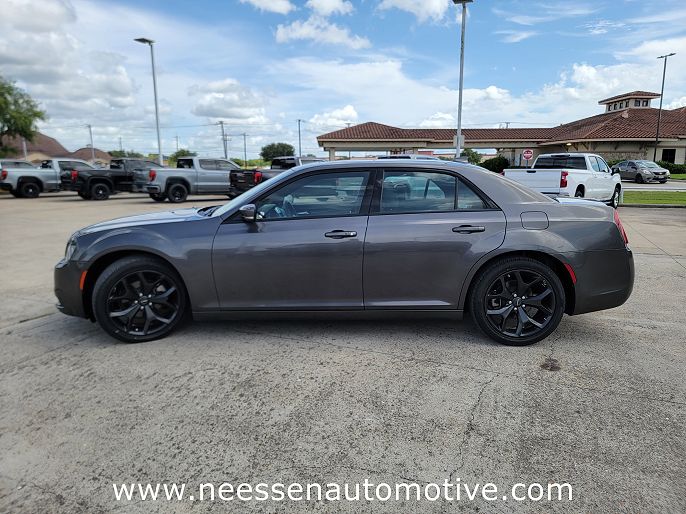 2022 Chrysler 300