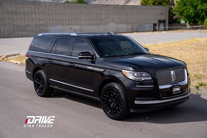 2022 Lincoln Navigator L