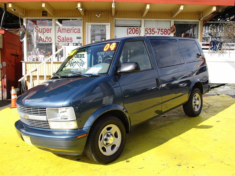 2004 Chevrolet Astro Base image 9
