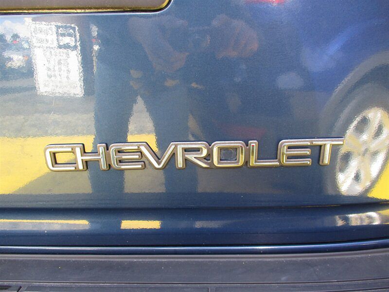 2004 Chevrolet Astro Base image 19