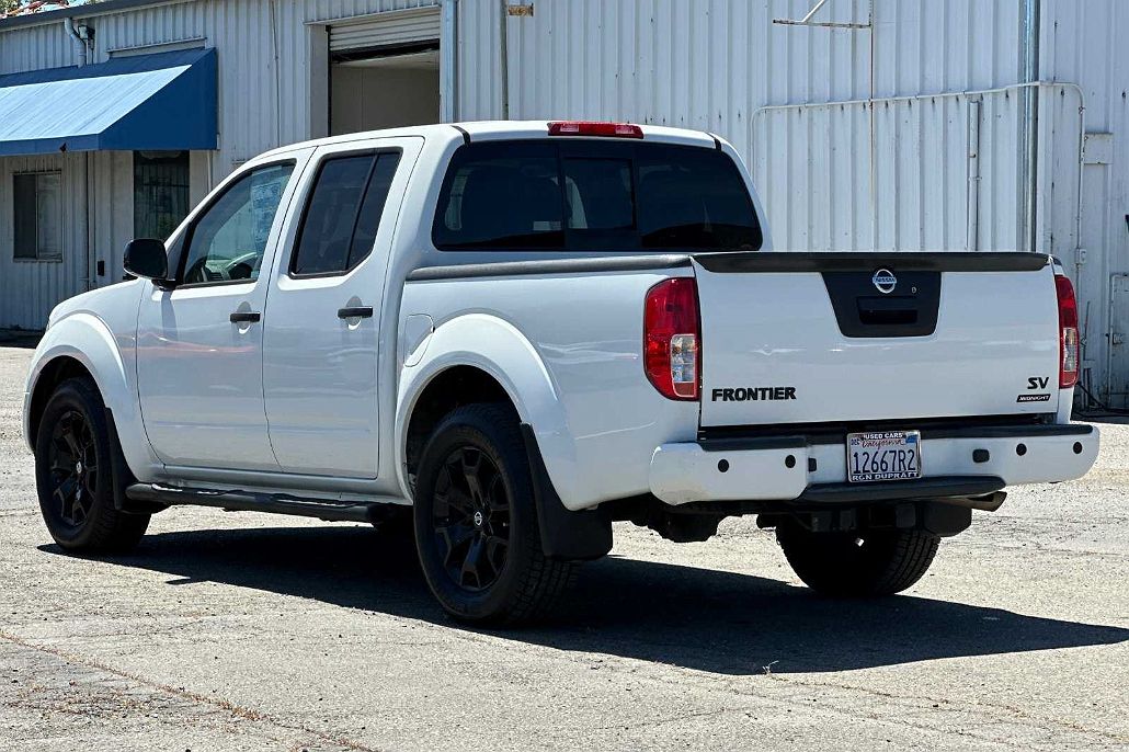 2018 Nissan Frontier SV image 5