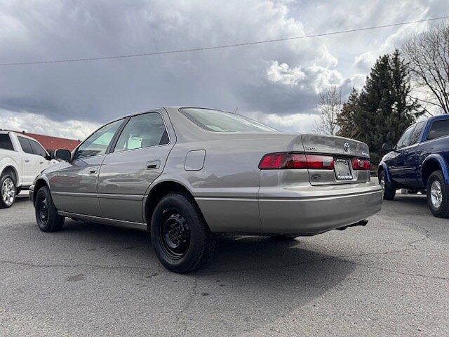 1999 Toyota Camry null image 1