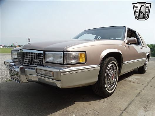 1990 Cadillac DeVille null image 2