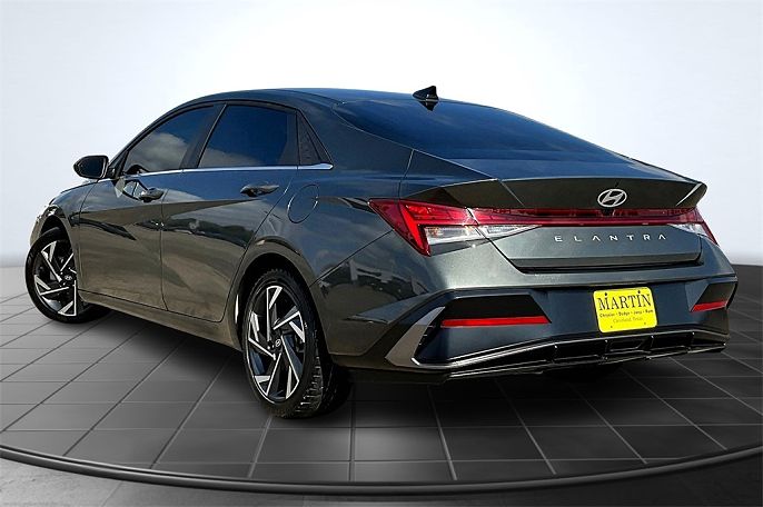2024 Hyundai Elantra