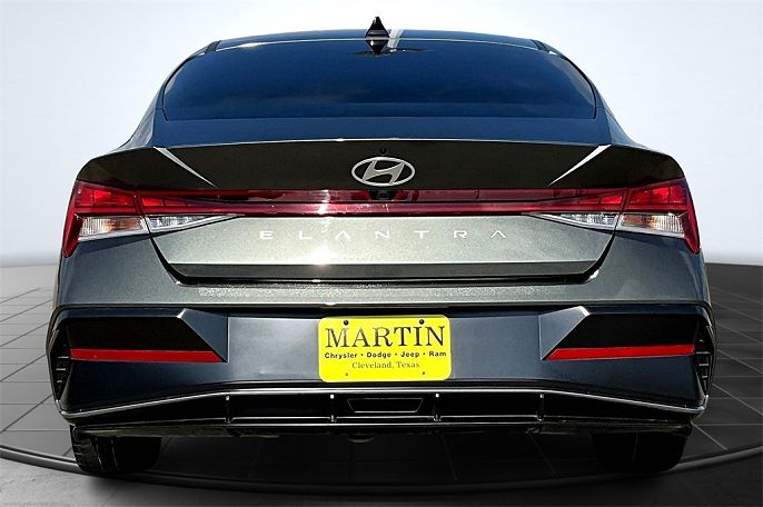 2024 Hyundai Elantra