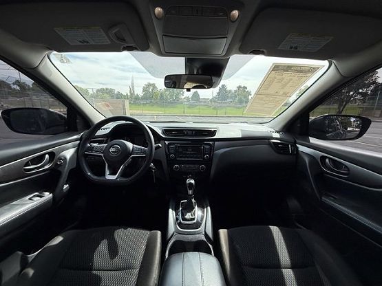 2021 Nissan Rogue Sport S photo 11