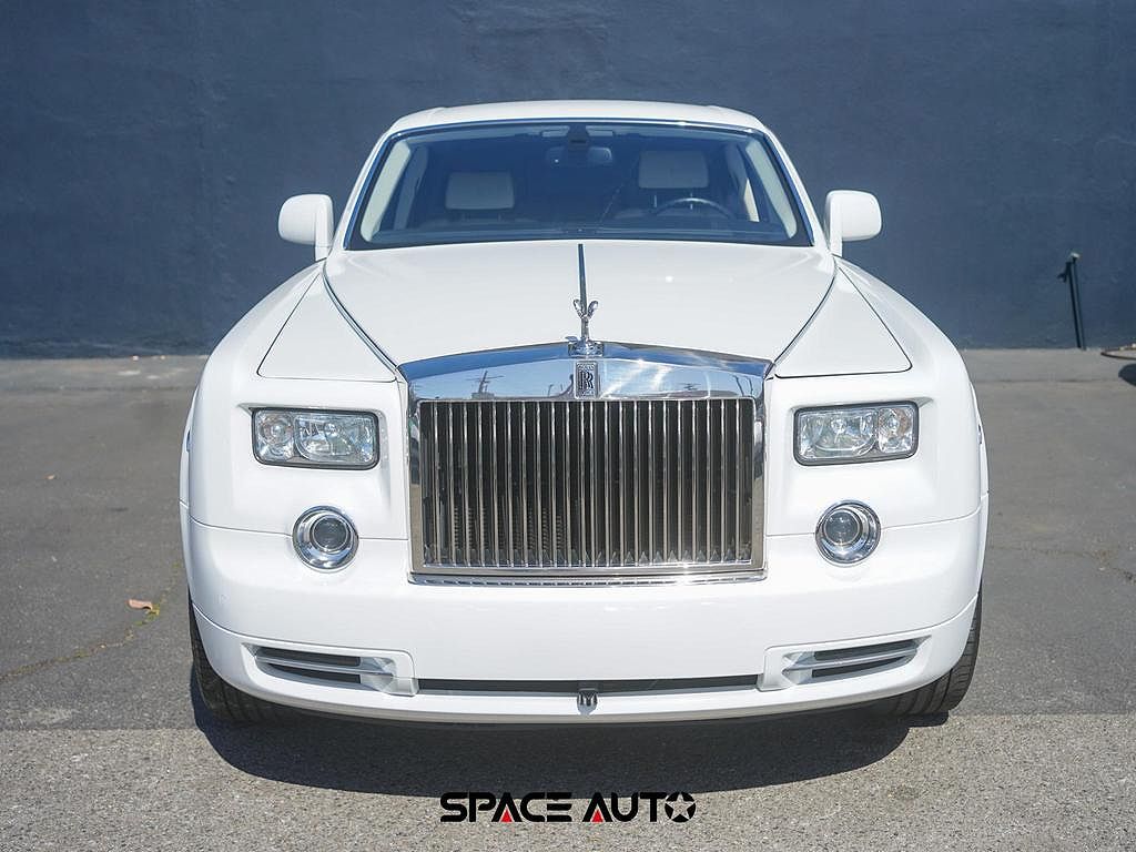 2010 Rolls-Royce Phantom EWB image 1