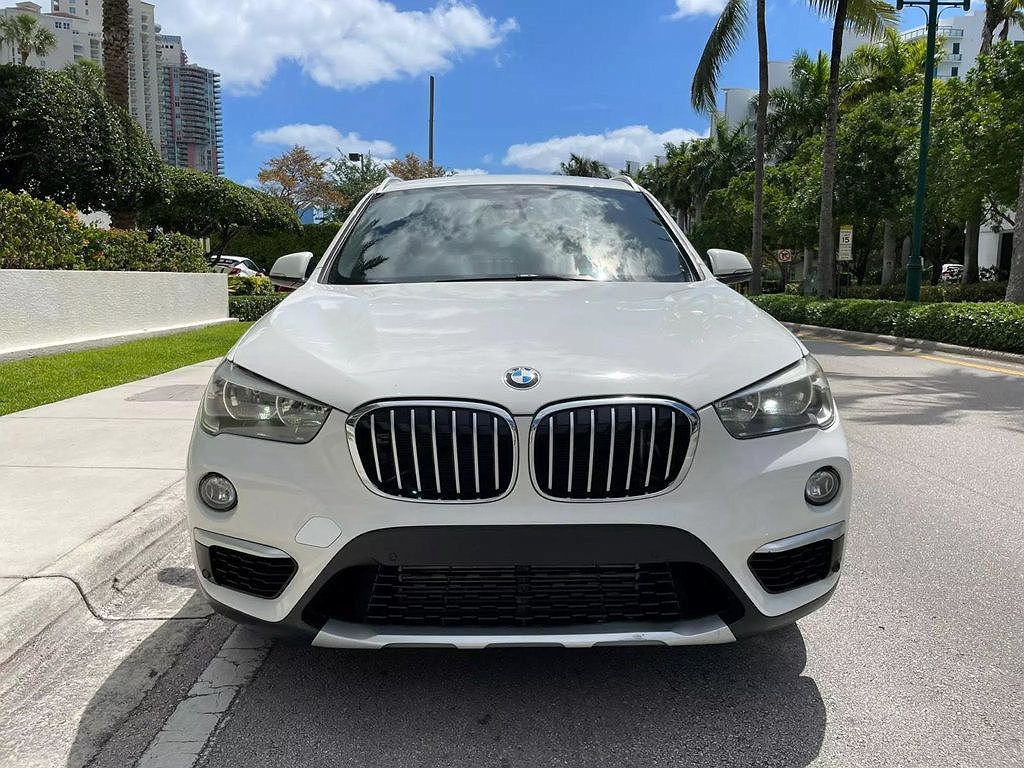 2018 BMW X1 sDrive28i image 2