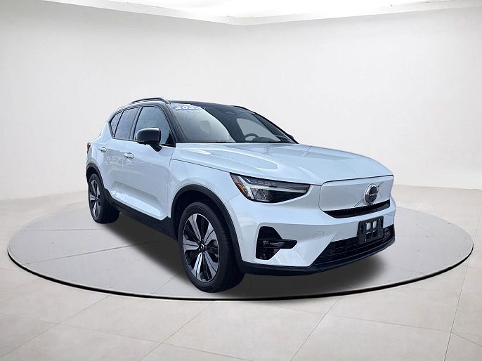 2023 Volvo XC40