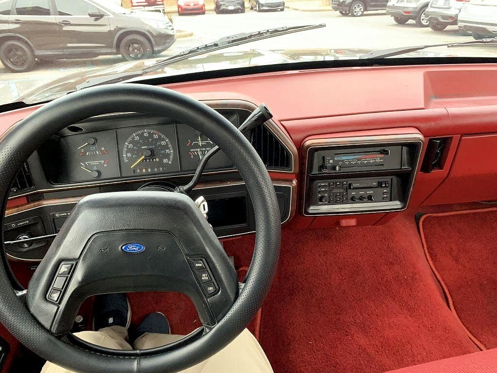 1989 Ford F-150 null image 32