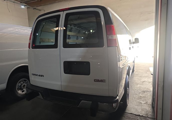 2022 GMC Savana