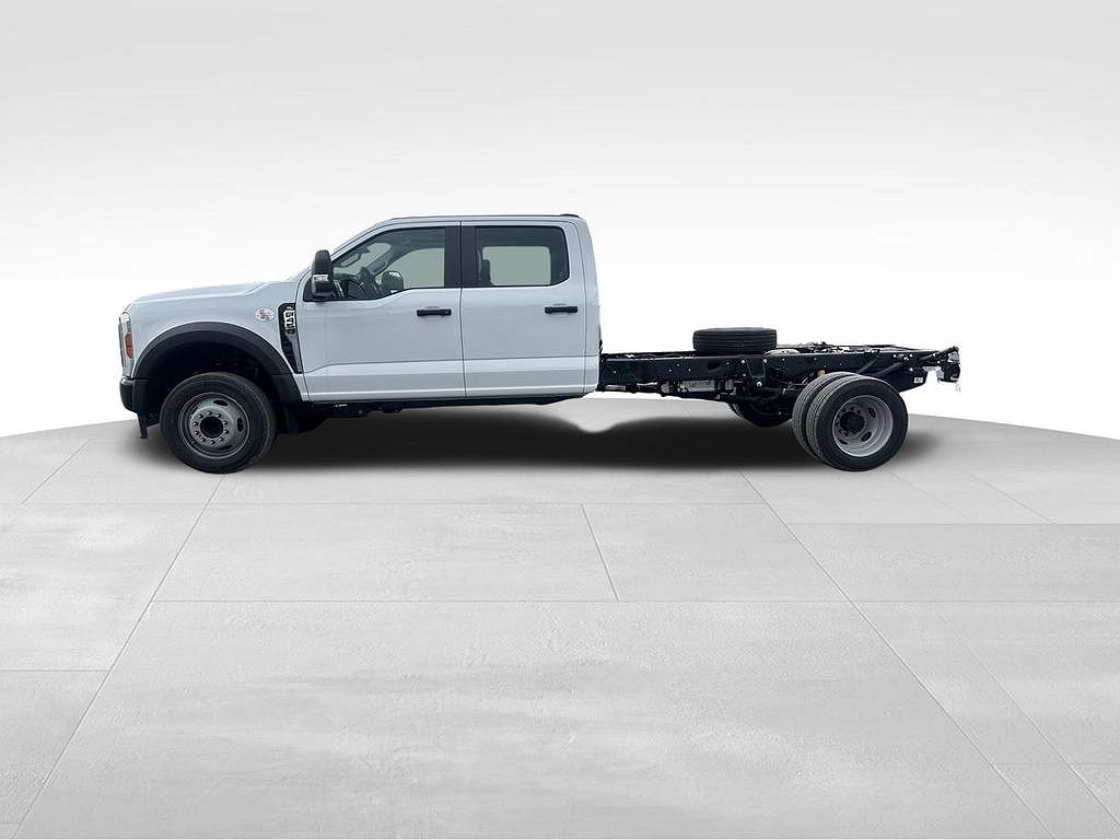2023 Ford F-450 XL image 1