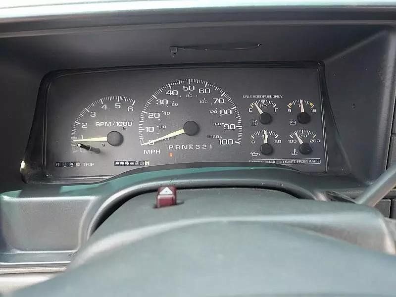 1999 Chevrolet Tahoe null image 10