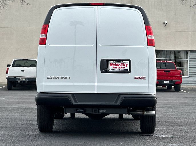 2025 GMC Savana
