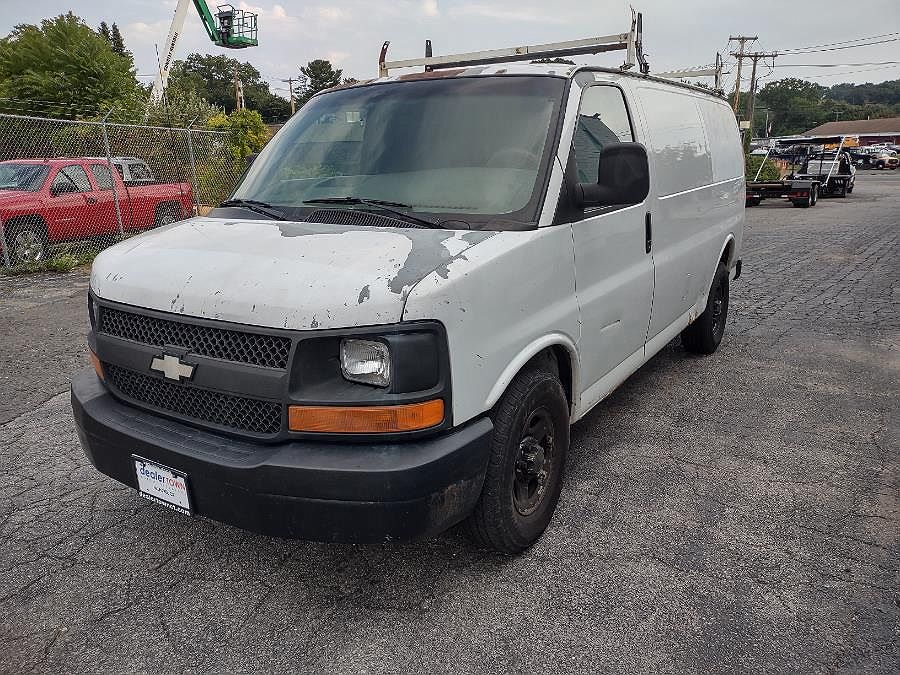 2003 Chevrolet Express 1500 image 11
