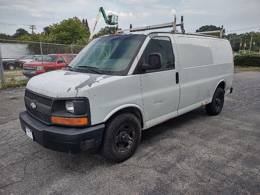 2003 Chevrolet Express 1500 image 14