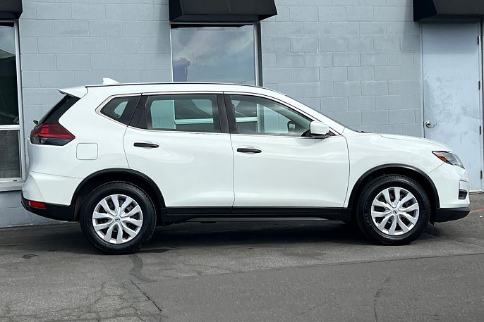 2020 Nissan Rogue
