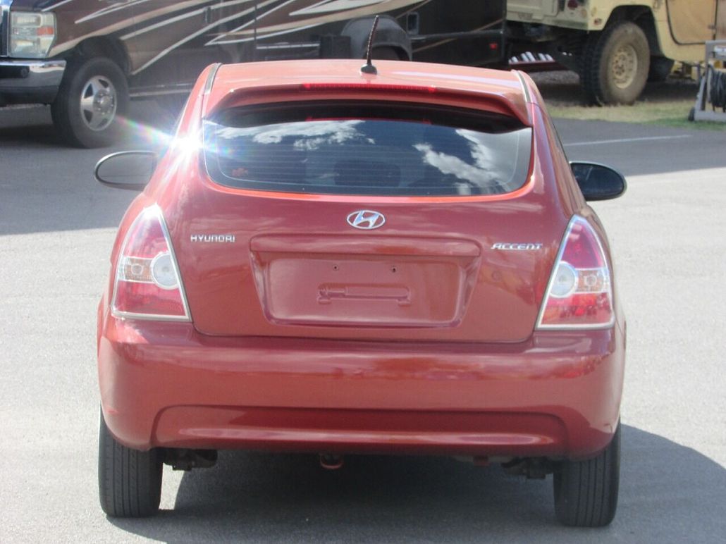2009 Hyundai Accent GS image 4