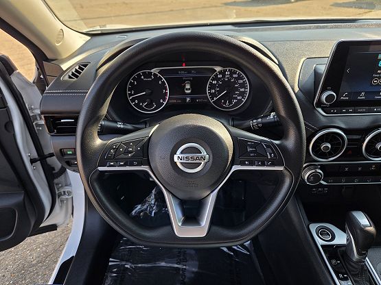 2023 Nissan Sentra SV photo 2