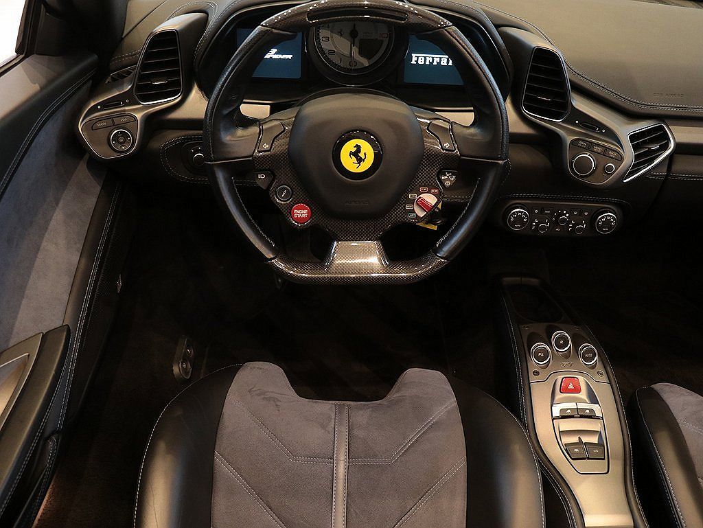 2013 Ferrari 458 null image 5