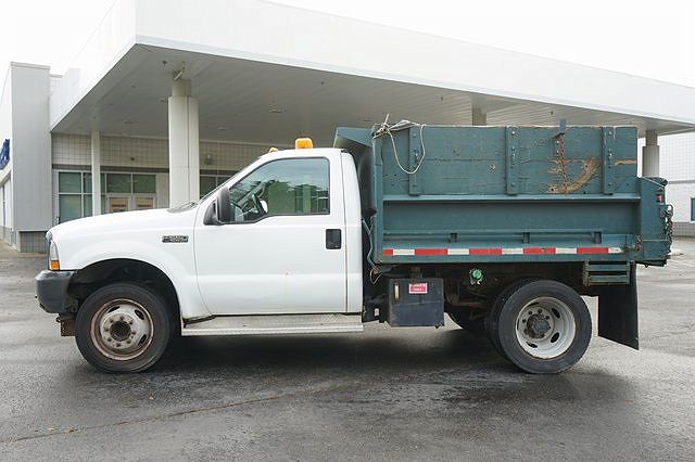 2002 Ford F-550 null image 5