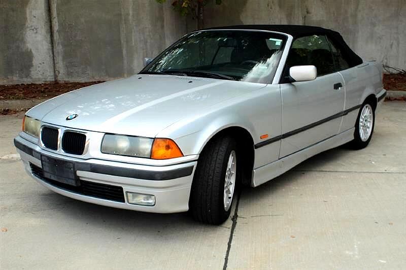 1999 BMW 3 Series 323i image 2