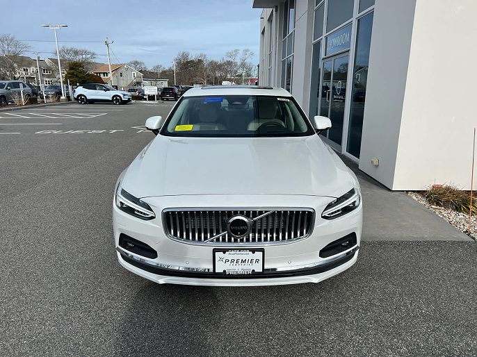 2025 Volvo S90