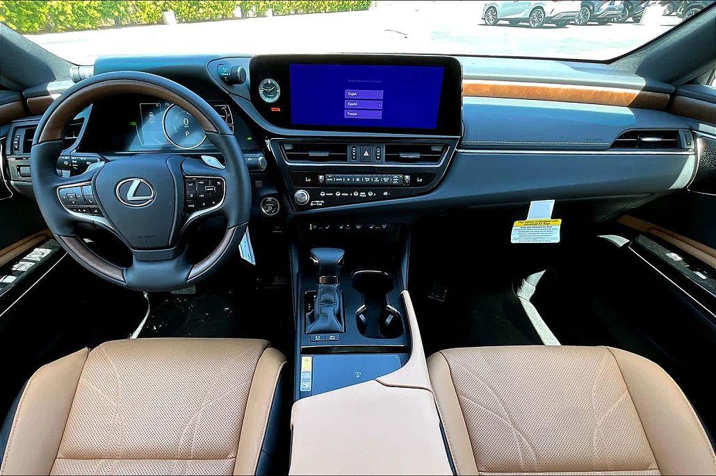 2024 Lexus ES 300h image 4