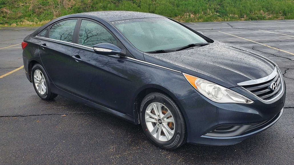 2014 Hyundai Sonata GLS image 0