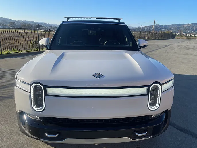2022 Rivian R1S
