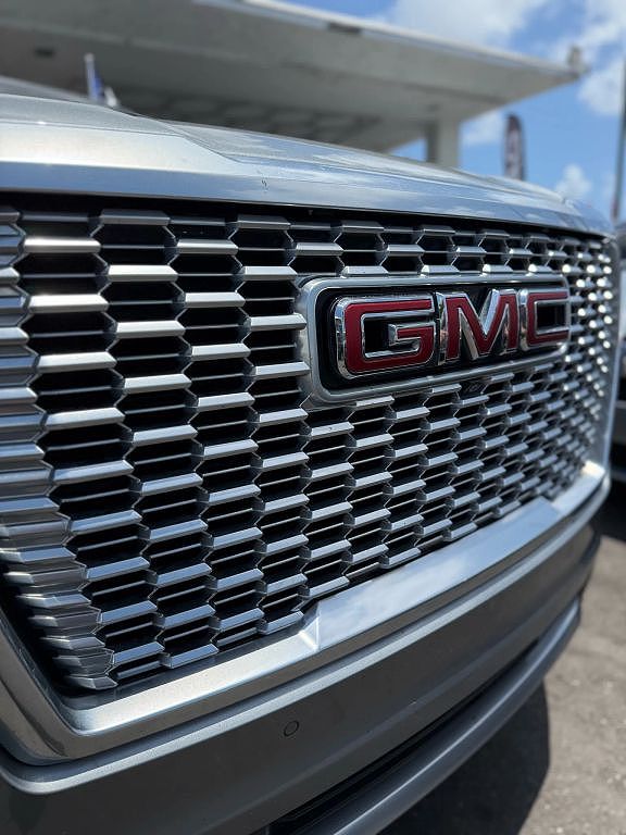 2023 GMC Yukon XL