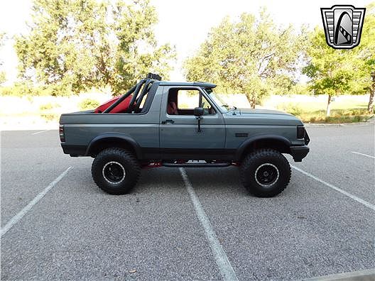1991 Ford Bronco Custom image 2