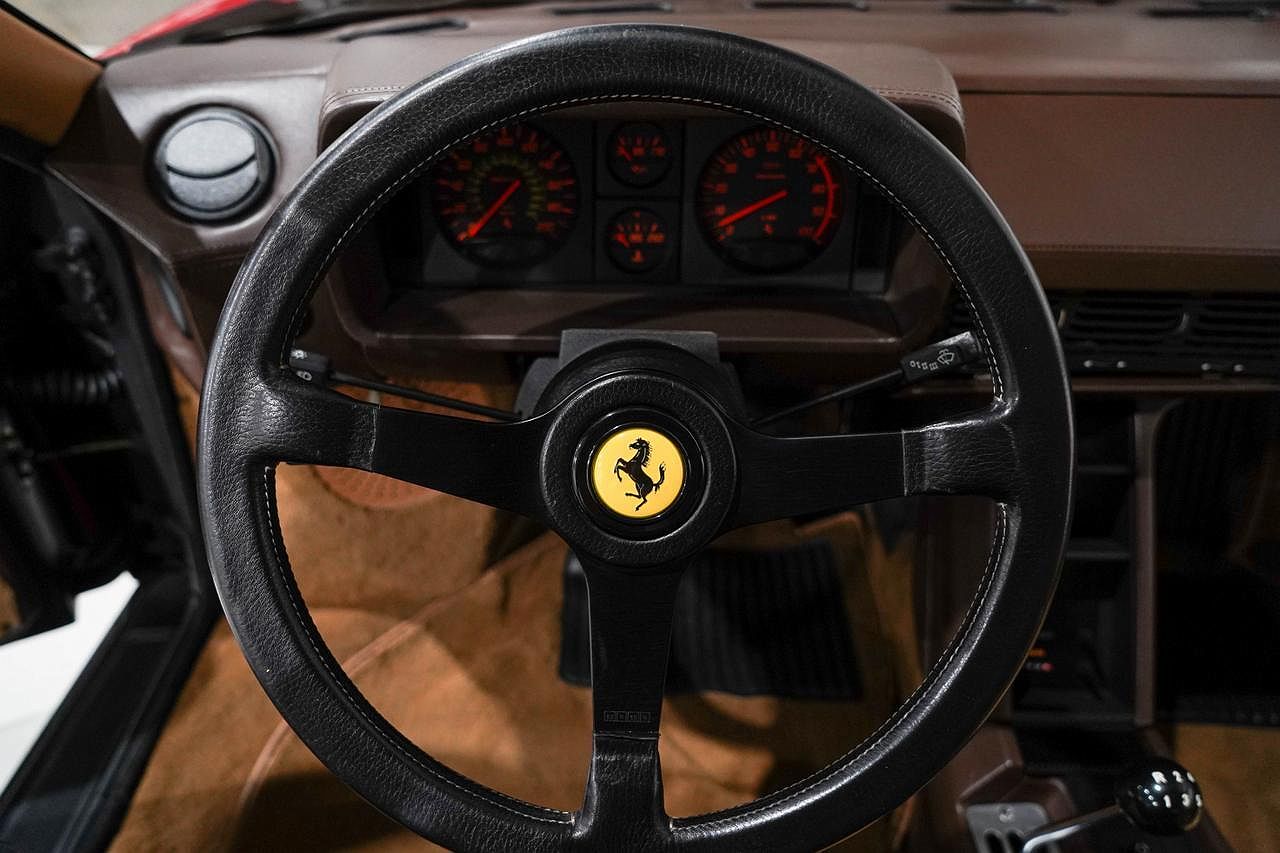 1986 Ferrari Testarossa null image 10