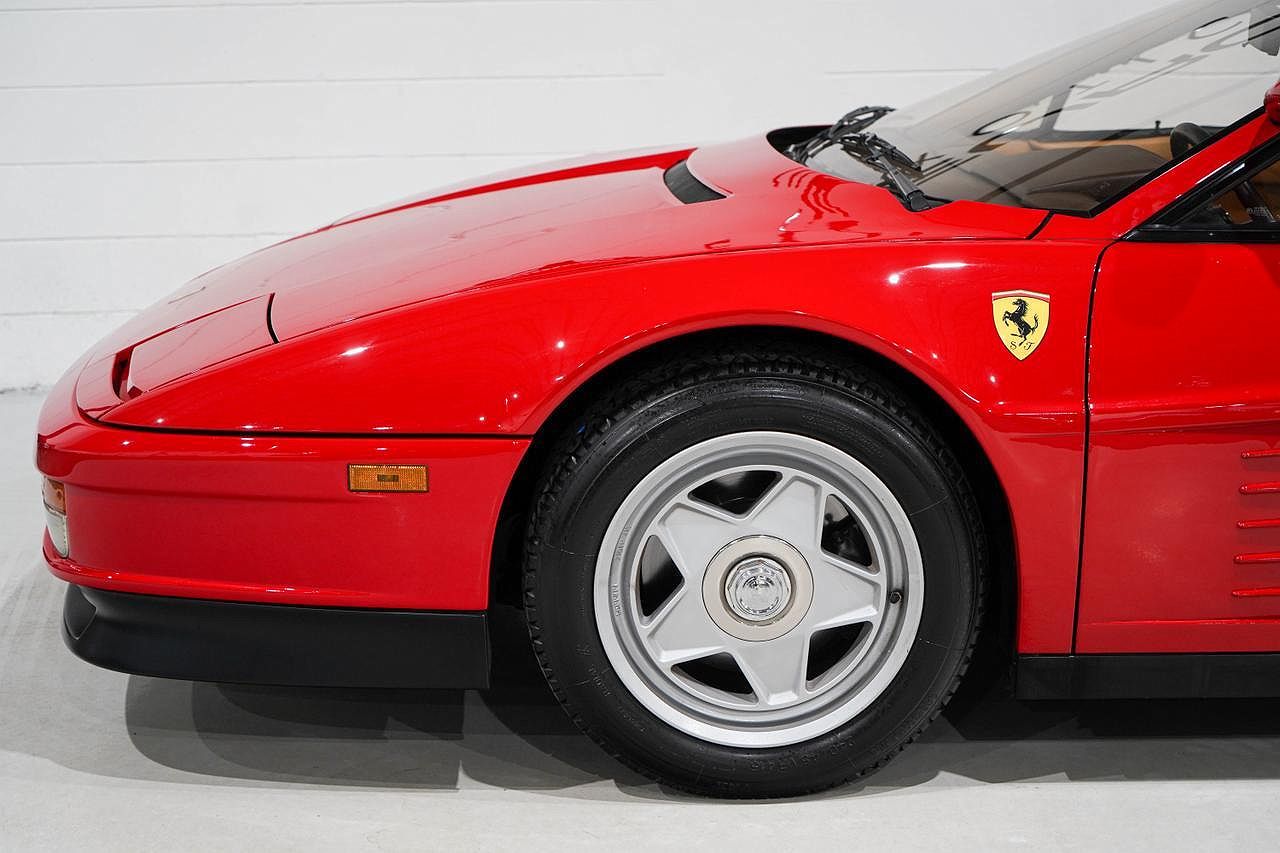 1986 Ferrari Testarossa null image 36
