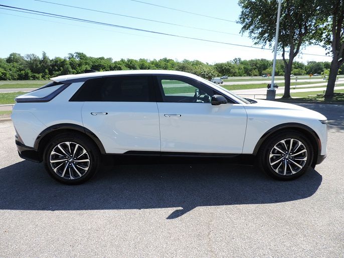 2024 Cadillac Lyriq