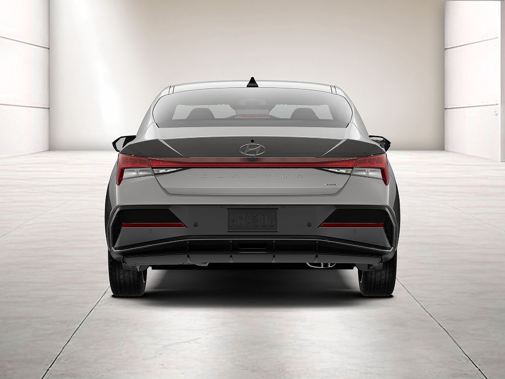 2024 Hyundai Elantra Limited Edition image 5