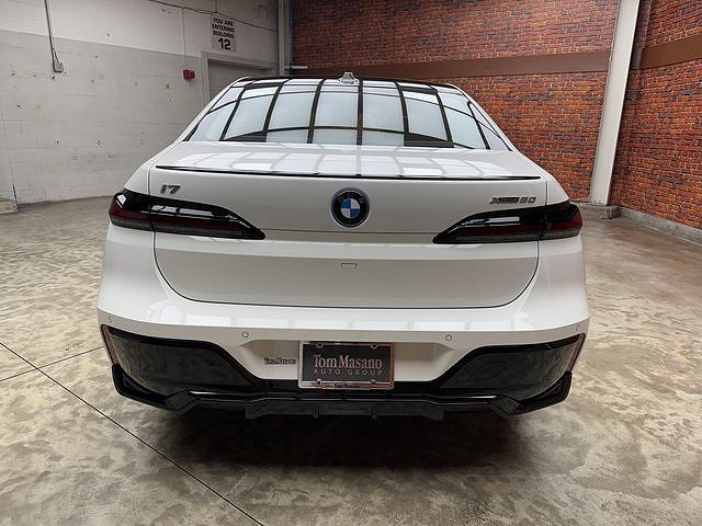 2025 BMW i7
