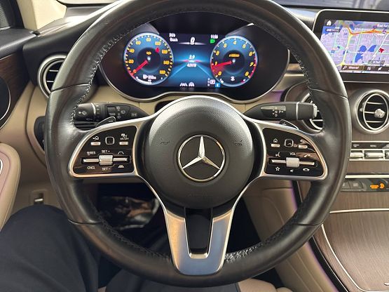 2022 Mercedes Benz GLC 300 4MATIC photo 11