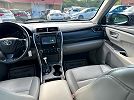 2015 Toyota Camry LE image 29