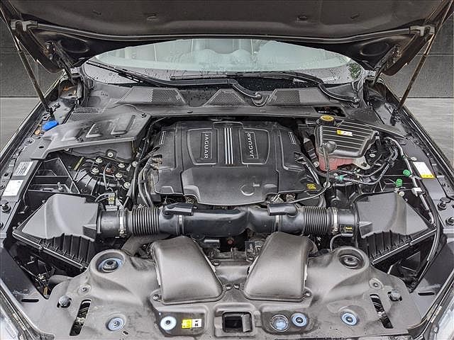 2016 Jaguar XJ Supercharged image 22