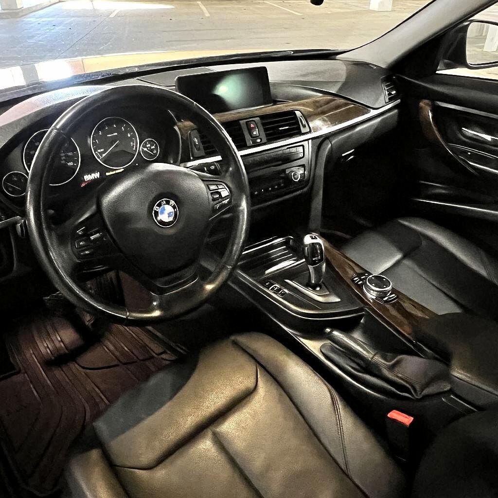 2014 BMW 3 Series 320i xDrive image 17