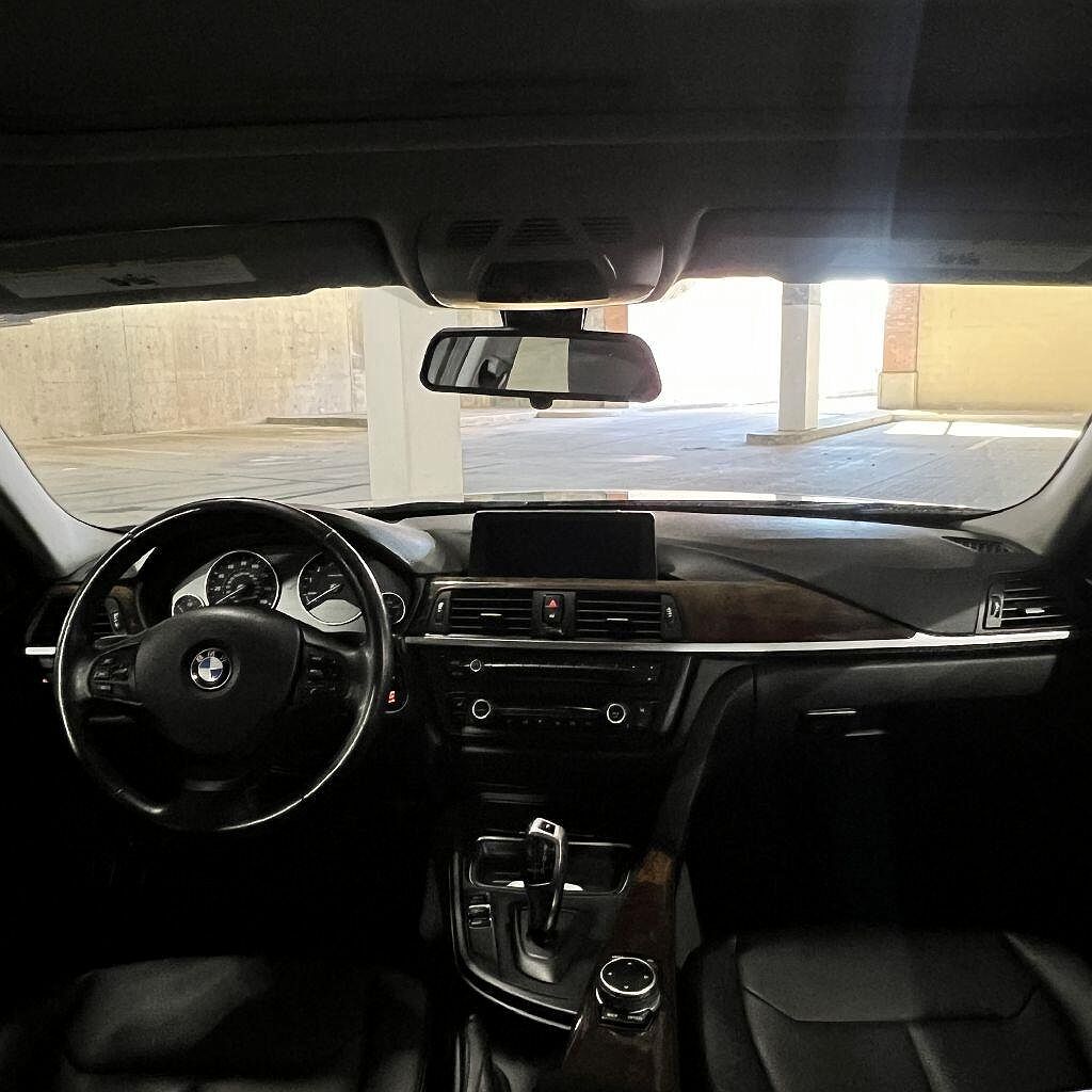 2014 BMW 3 Series 320i xDrive image 18