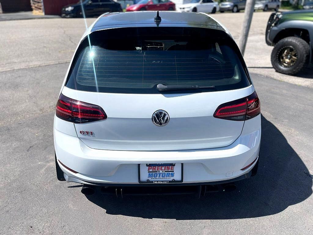 2019 Volkswagen Golf Rabbit Edition image 3
